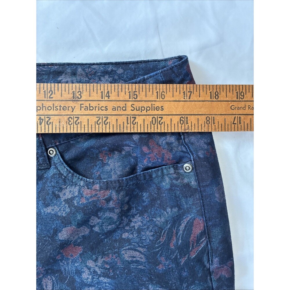 Christopher & Banks Dark Red Blue Printed Floral Twill Capri Cropped Pants Sz 12 - Picture 4 of 11
